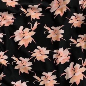 ISO-Awapuhi in SMALL or Jaws Top in MED